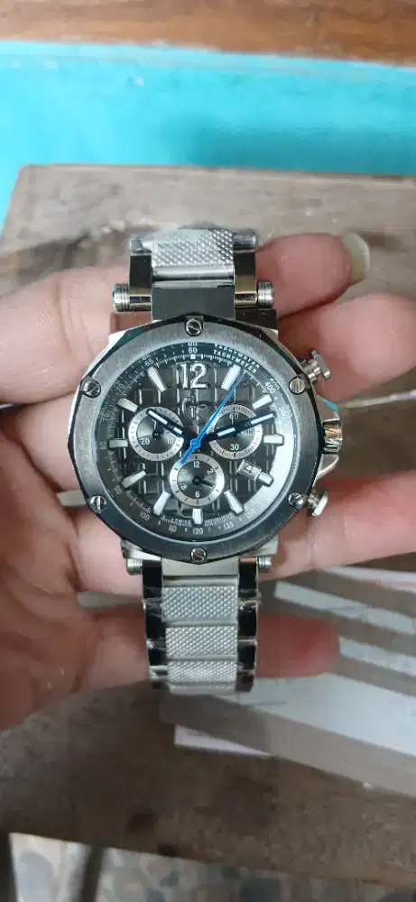 jam Guess y53006G5MF