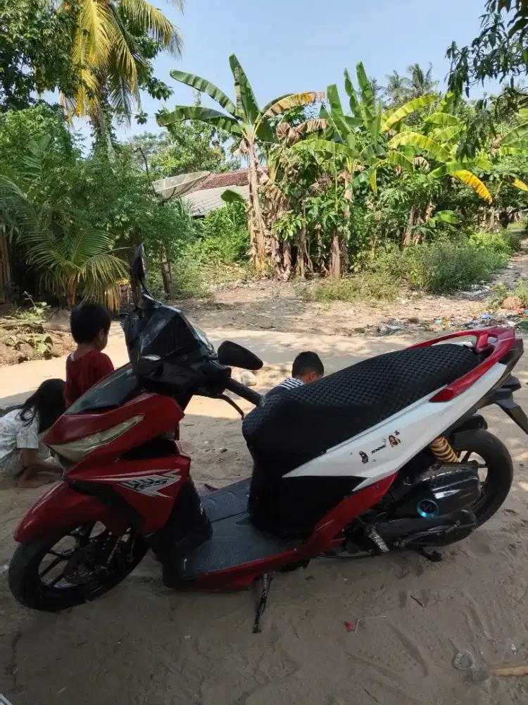 vario 125 led old