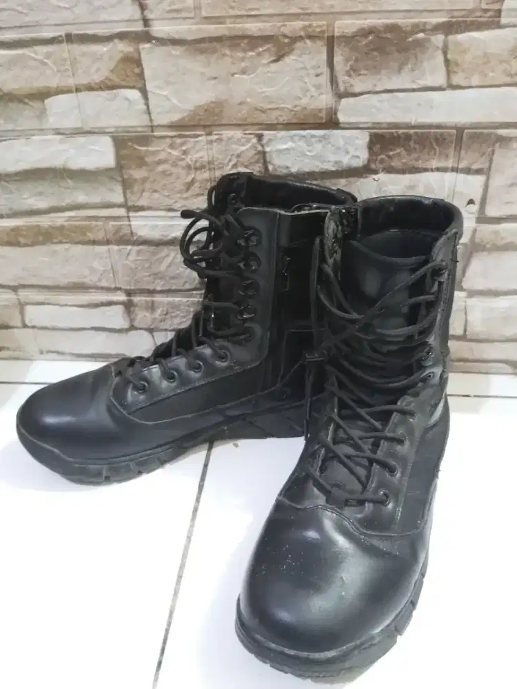 Sepatu Laras Polri