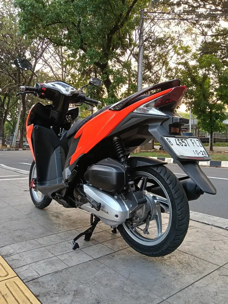 DIJUAL CASH HONDA VARIO 125 KZR CBS FI THN 2013 PJK IDUP SIAP PAKAI
