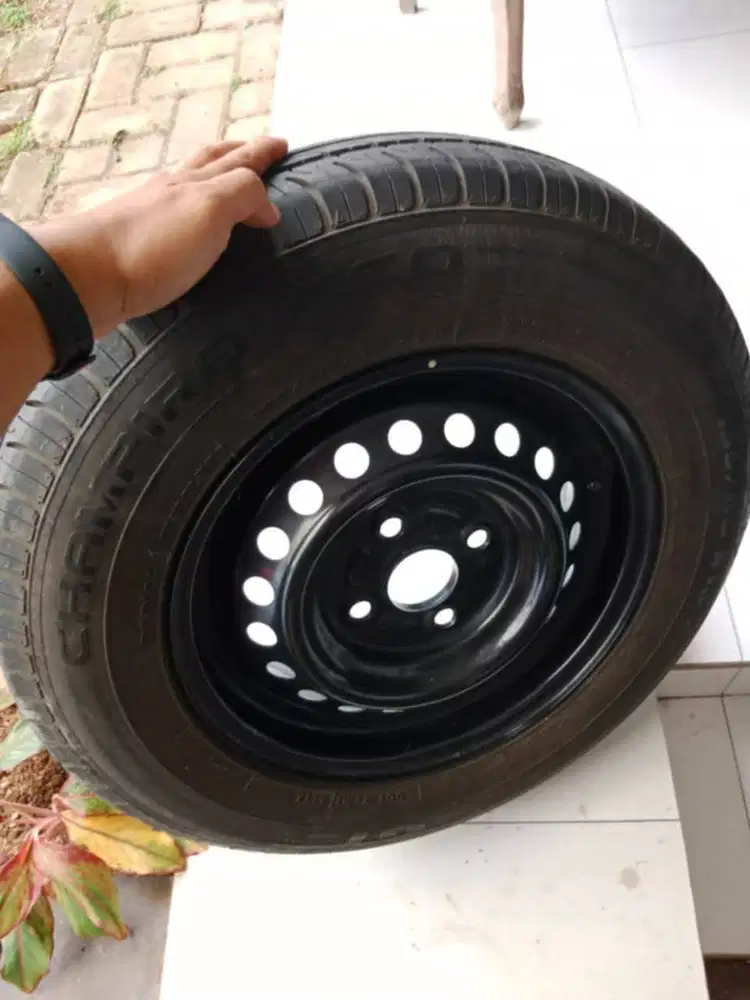 Velg Kaleng dan Ban R13 Ukuran 155 - 80
