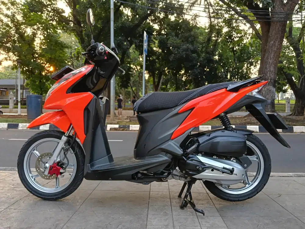 DIJUAL CASH HONDA VARIO 125 KZR CBS FI THN 2013 PJK IDUP SIAP PAKAI