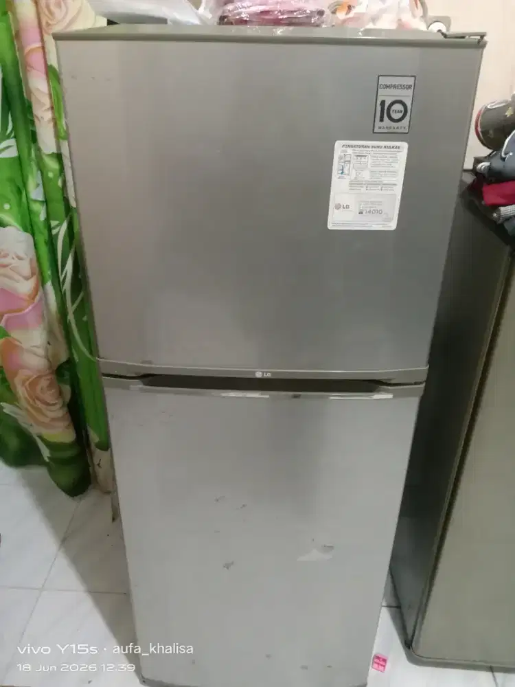 Kulkas 2 pintu merek LG