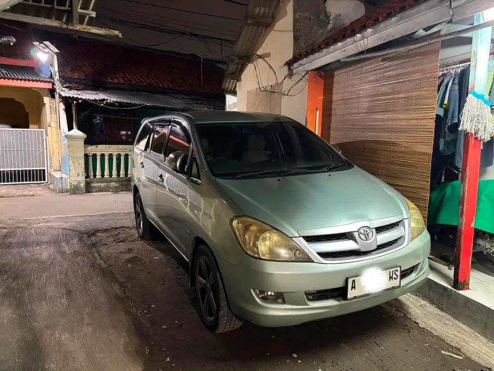 Toyota Kijang Innova 2006 Bensin