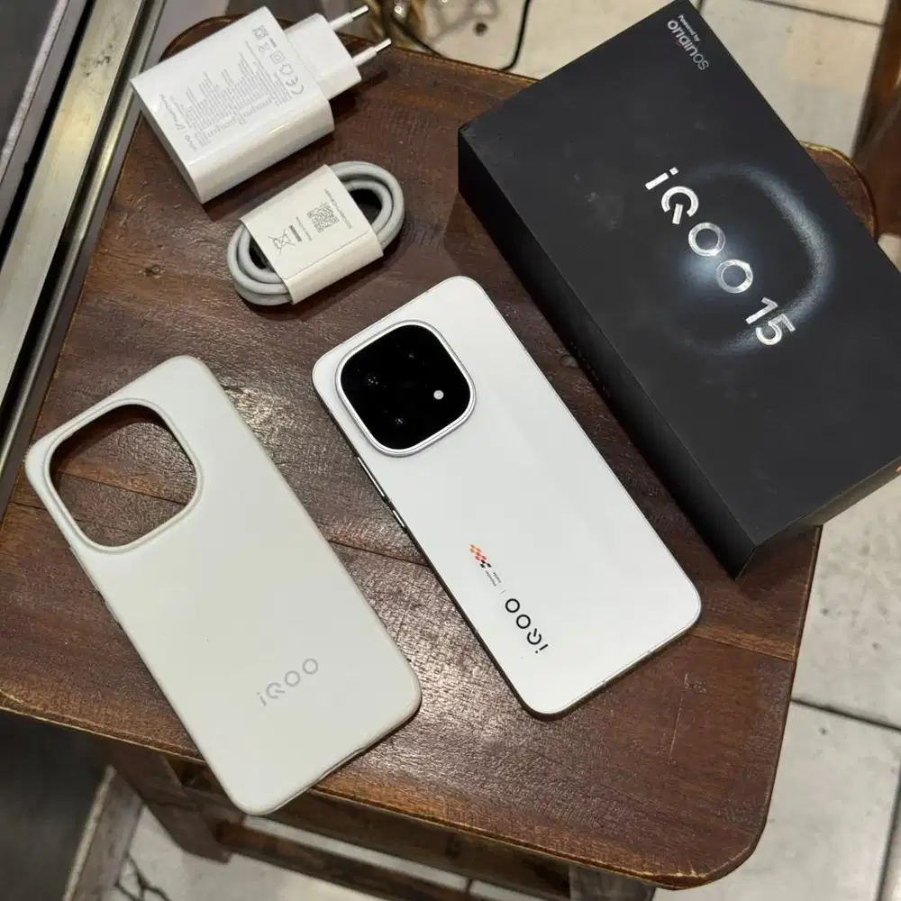 IQOO 15 16/512GB GARANSI ON PANJANG