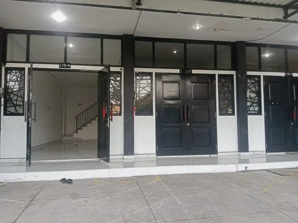 Disewakan Rumah Kantor 2 Lantai dekat bandara Juanda Sedati