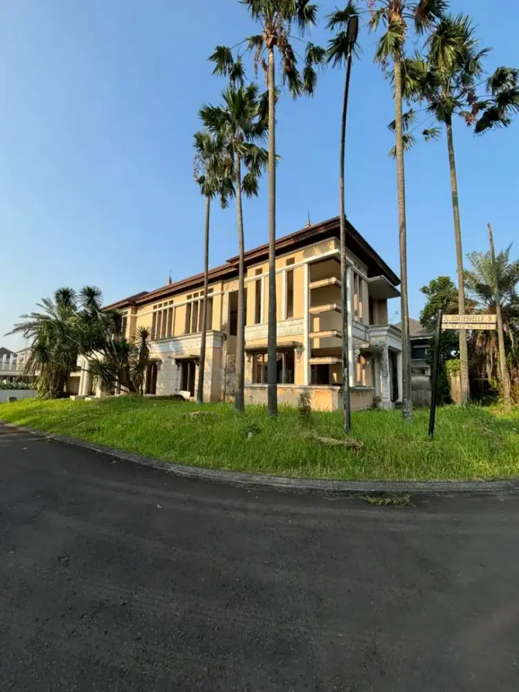 DIJUAL RUMAH MEWAH HOOK DGN PRIVATE POOL DICLUSTER FAVORIT KOTA WISATA