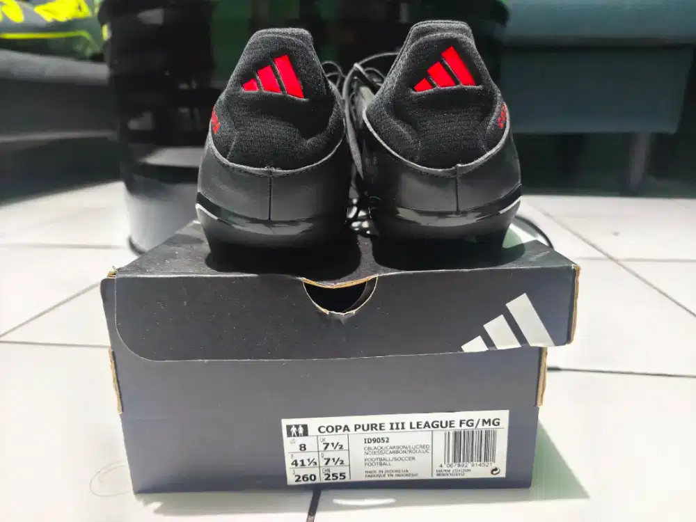 Sepatu adidas vopa pure III