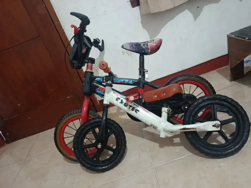 Sepeda dan balance bike