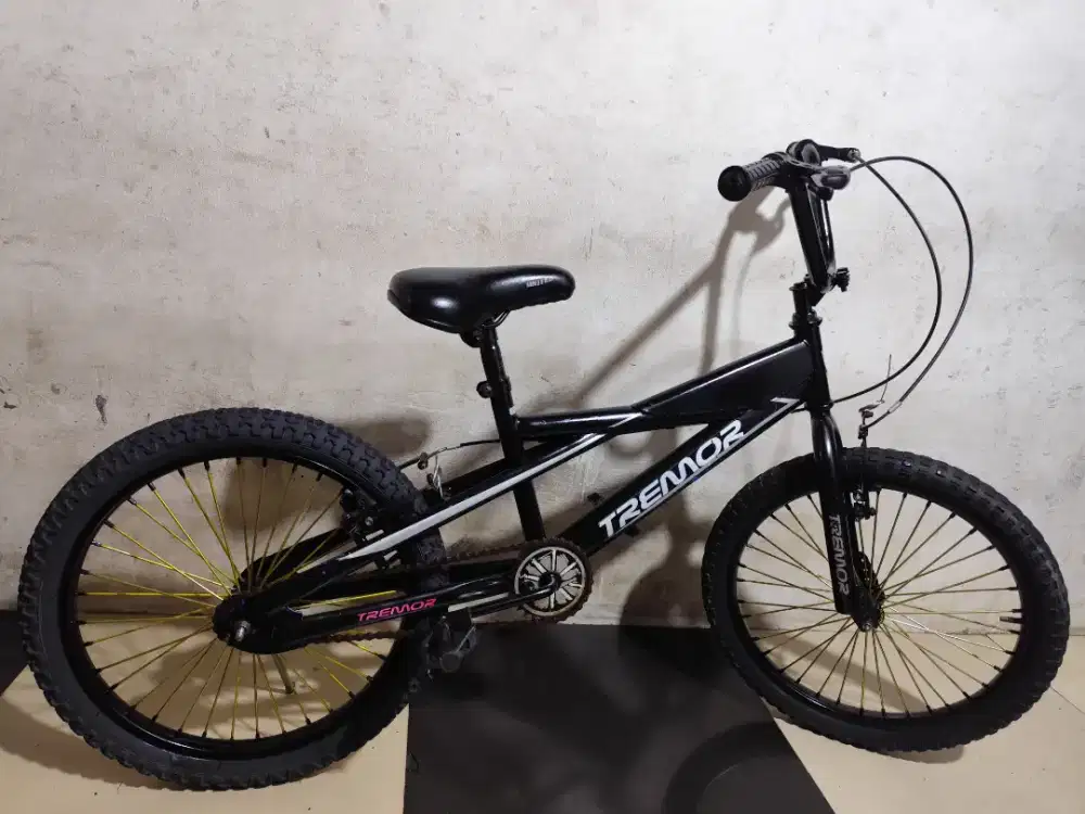 Sepeda bmx ukuran 20 siap pakai