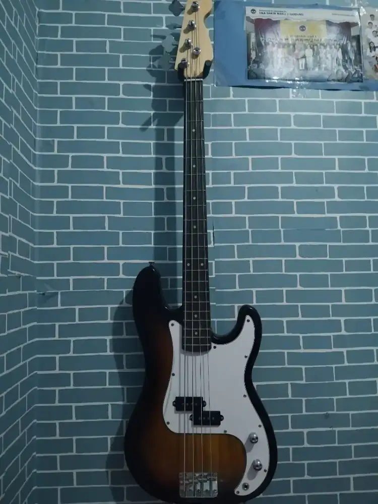 Benston Precision Bass 4 Strings + Joyo Headphone Amp Bass