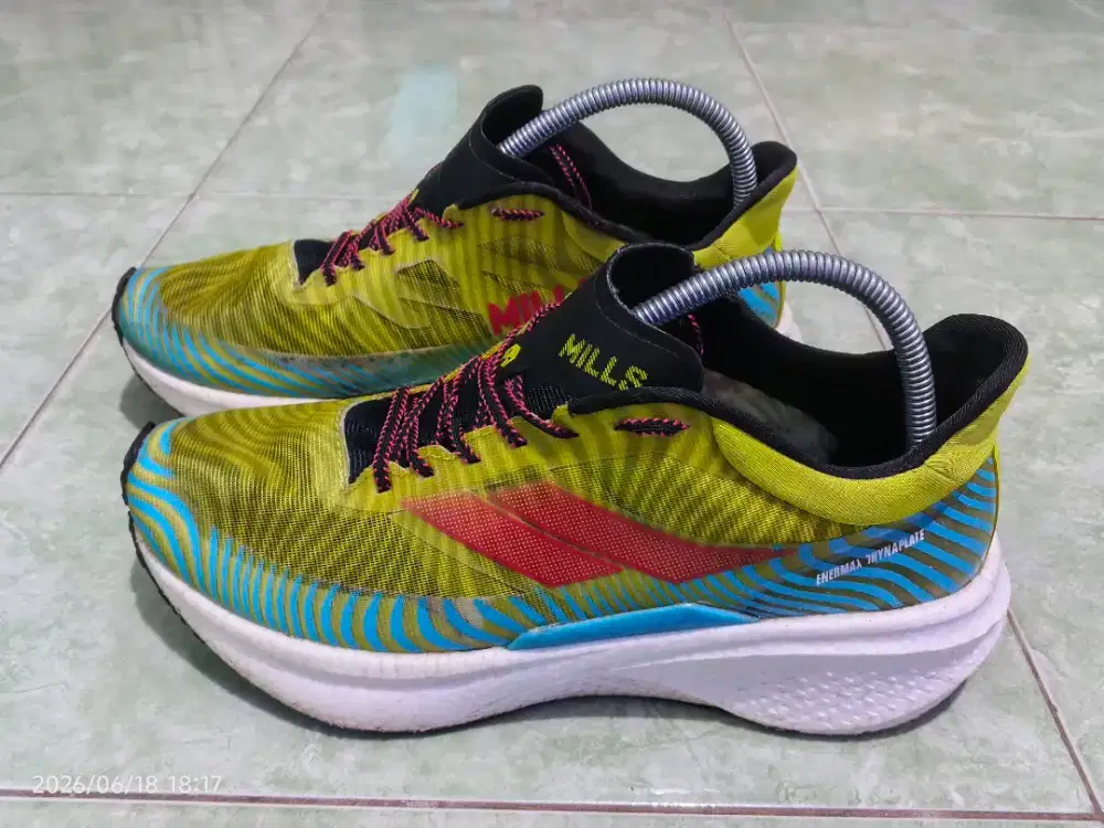 Sepatu Running Mills Enermax Dynaplate