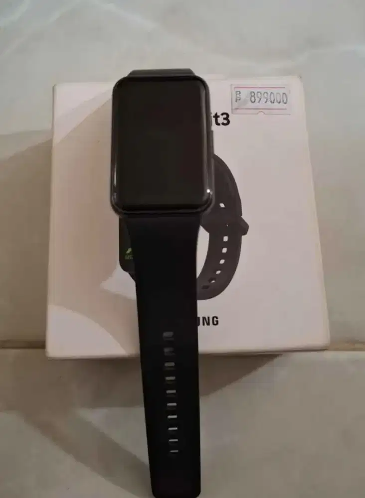 Di jual butuh jam tangan samsung Galaxy fit3