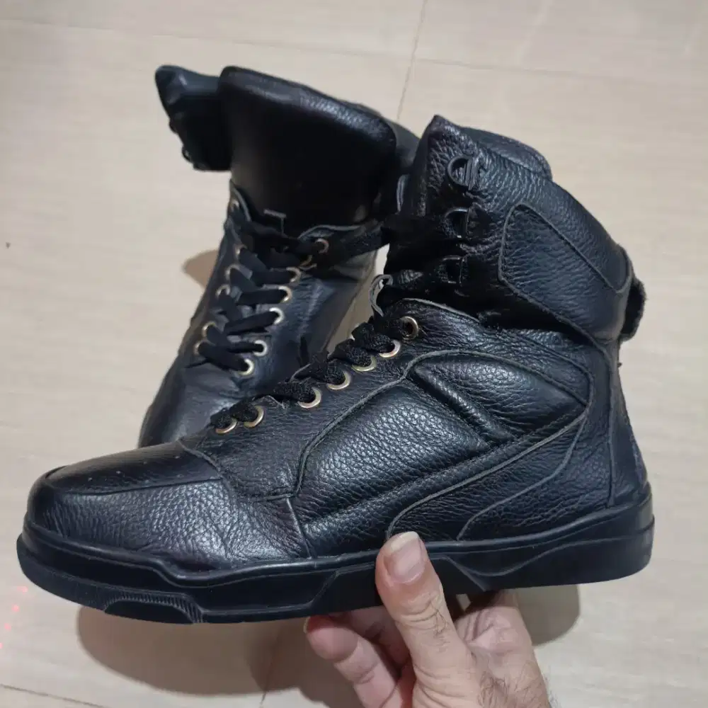 Givenchy Boot size 40