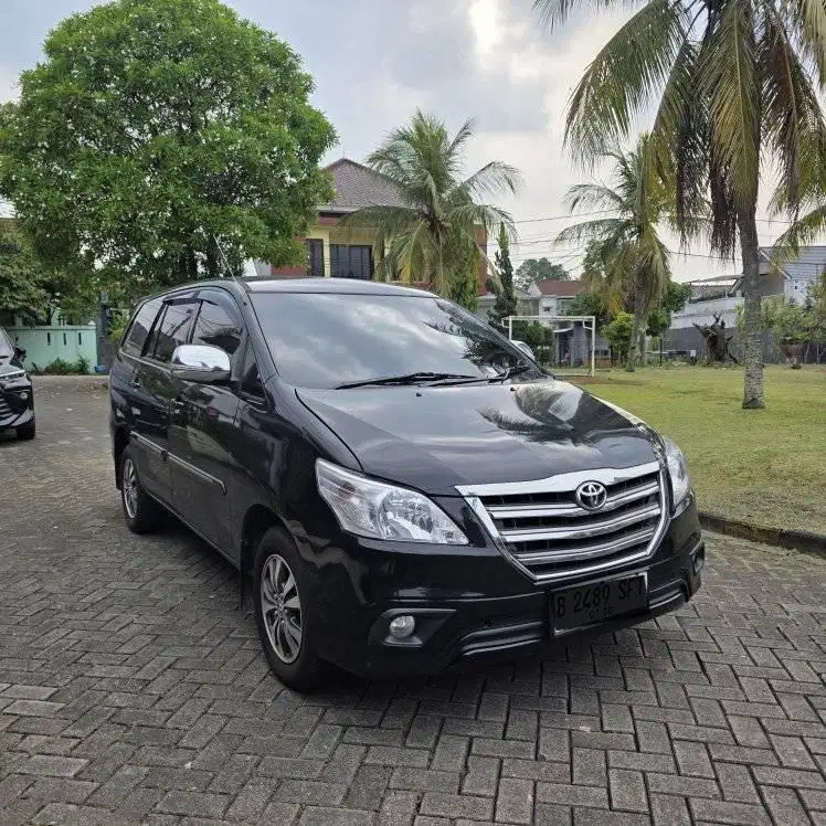 Innova Diesel G M/T 2015