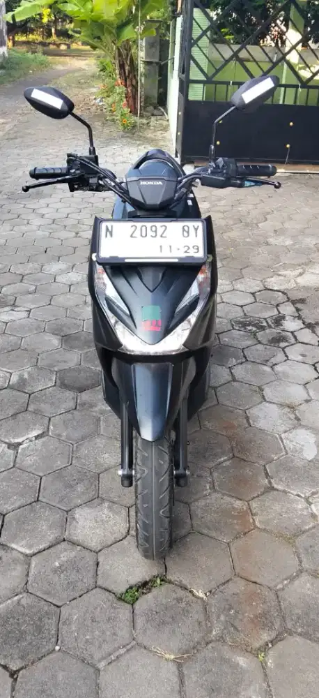 BEAT STREET HITAM 2024