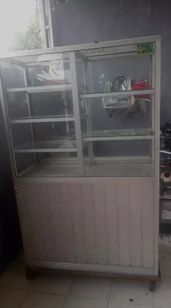 Gerobak etalase kaca alumunium kuat kokoh bagus