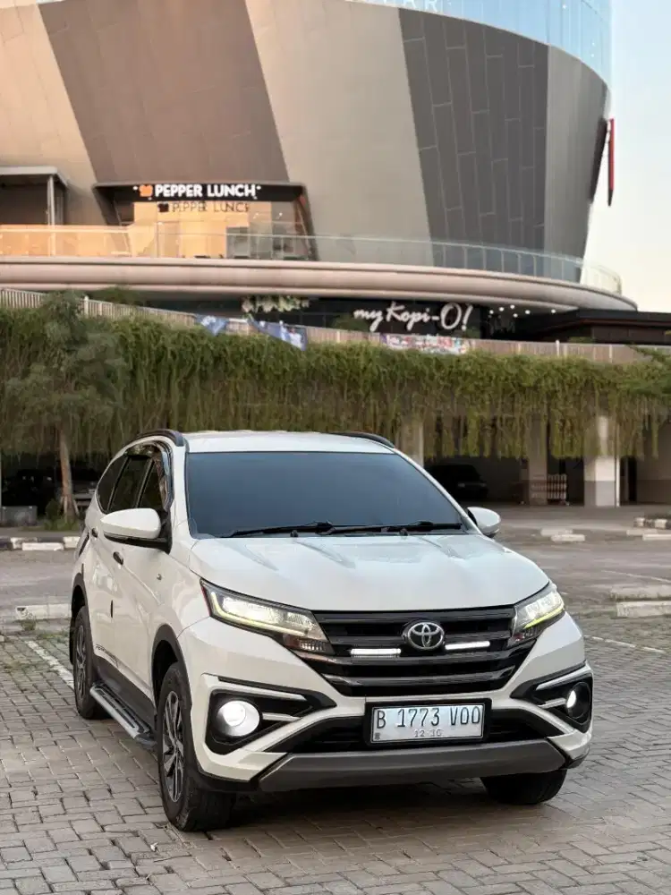 Toyota Rush tipe G matic.