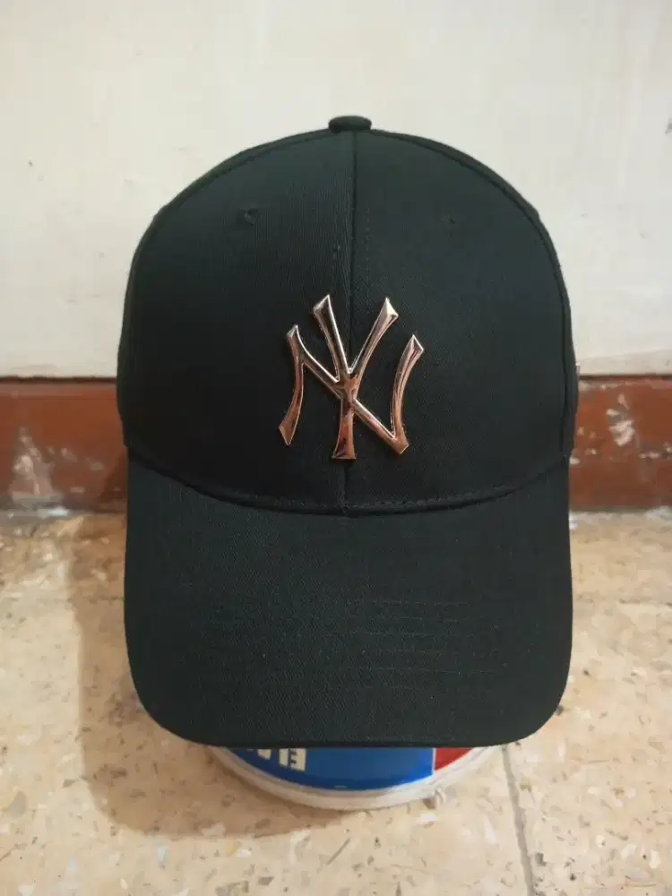 Topi new era x MLB NY big logo besi second bekas