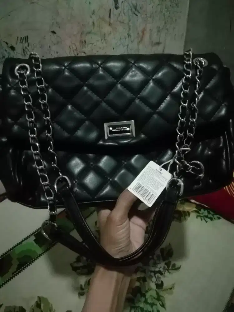 TAS SELEMPANG MINISO