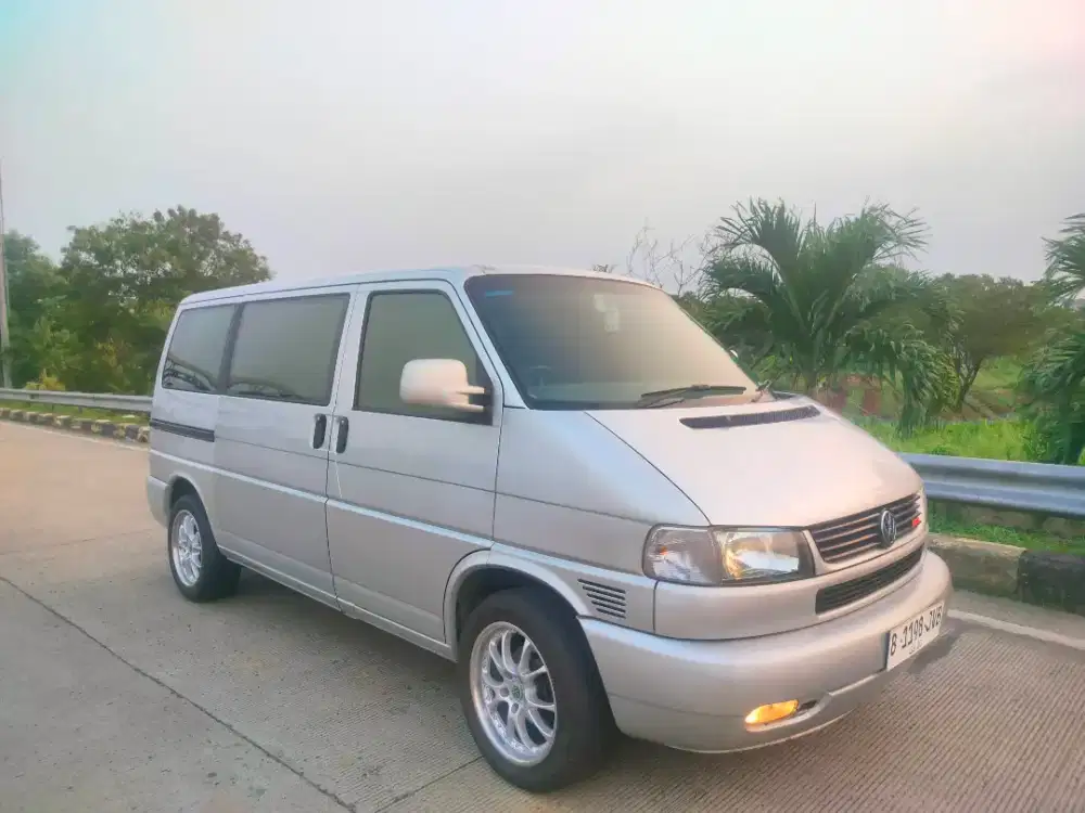 Volkswagen Caravelle tdi diesel th2001 PJK hidup