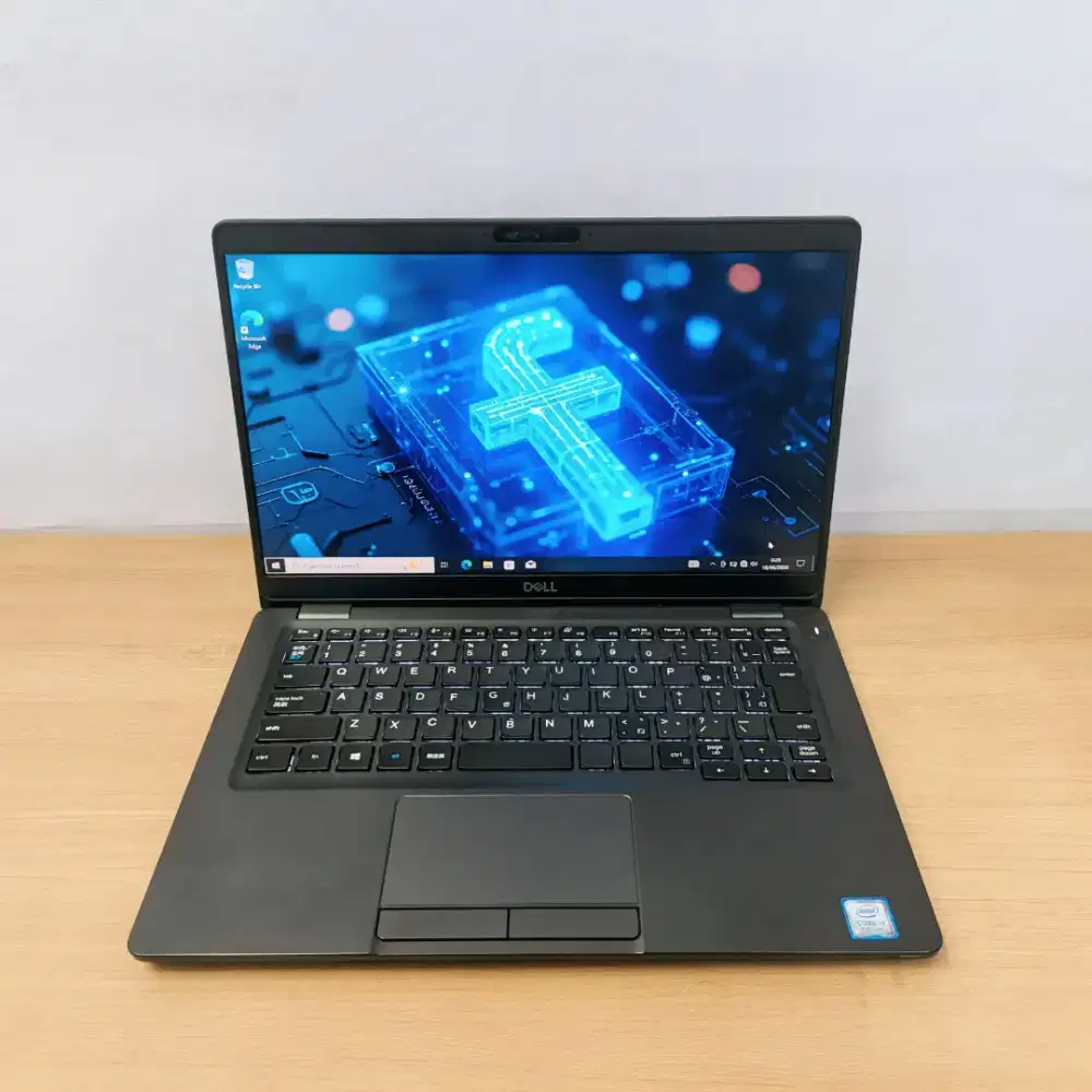 Laptop dell Core i7 8550u 8GB/256gb ssd backlite