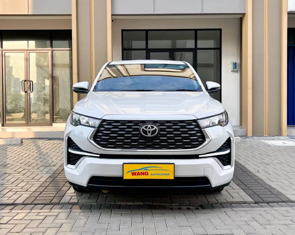 Zenix G Hybrid 2025 KM 8.000 Garansi
