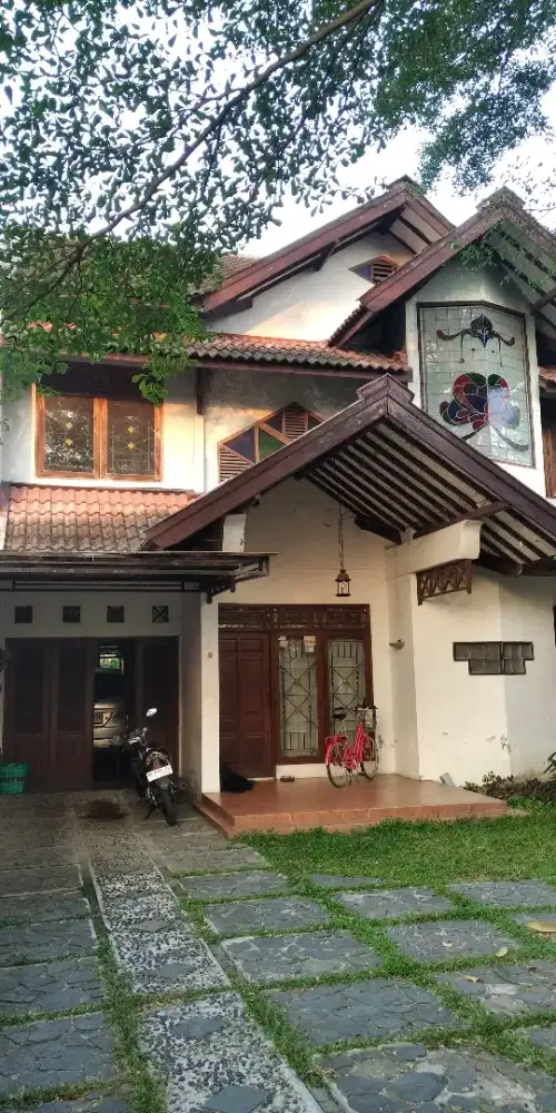 Djual rumah asri dgn lt 1340 m2