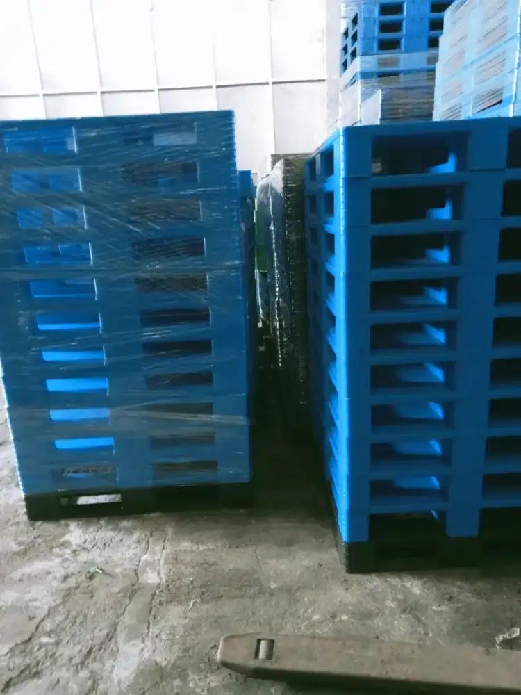 palet pelastik ukuran 120×100×15 M rata biru