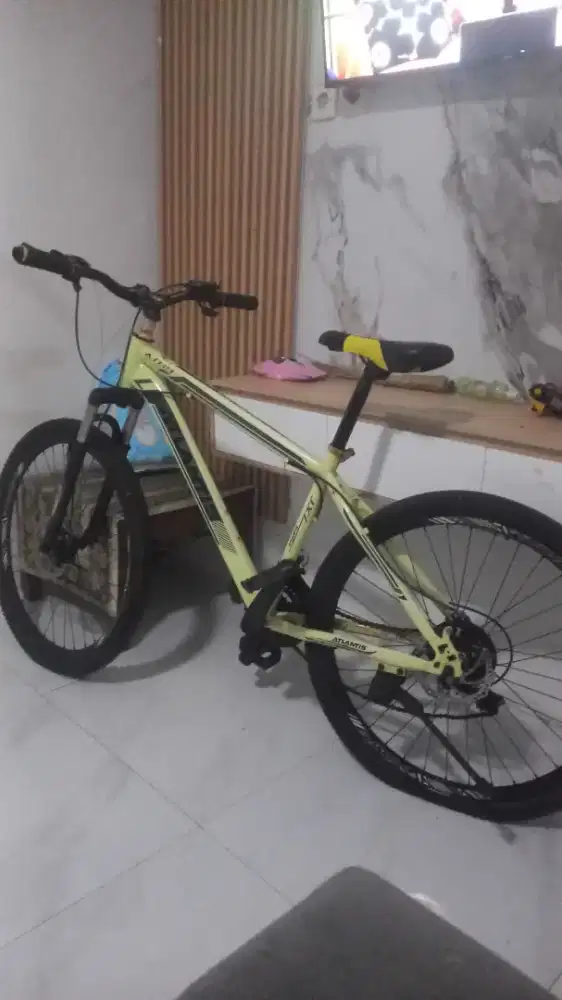 Mtb Atlantis size 27.5 commuter bike