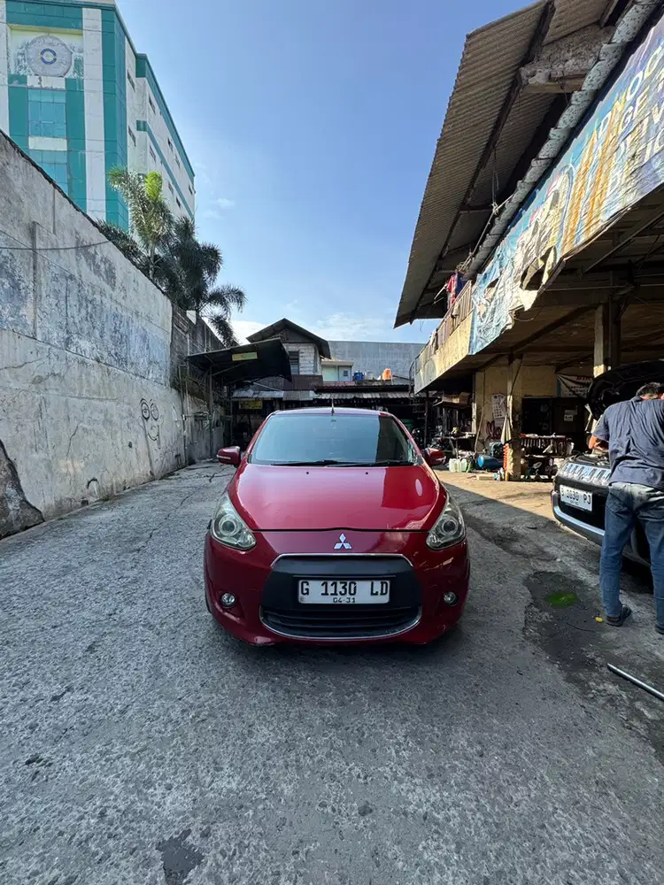 Mitsubishi Mirage 2012 Bensin