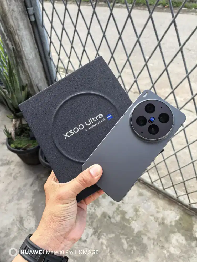 Vivo X300 Ultra 5G 16/512 Garansi Resmi Juni 2027