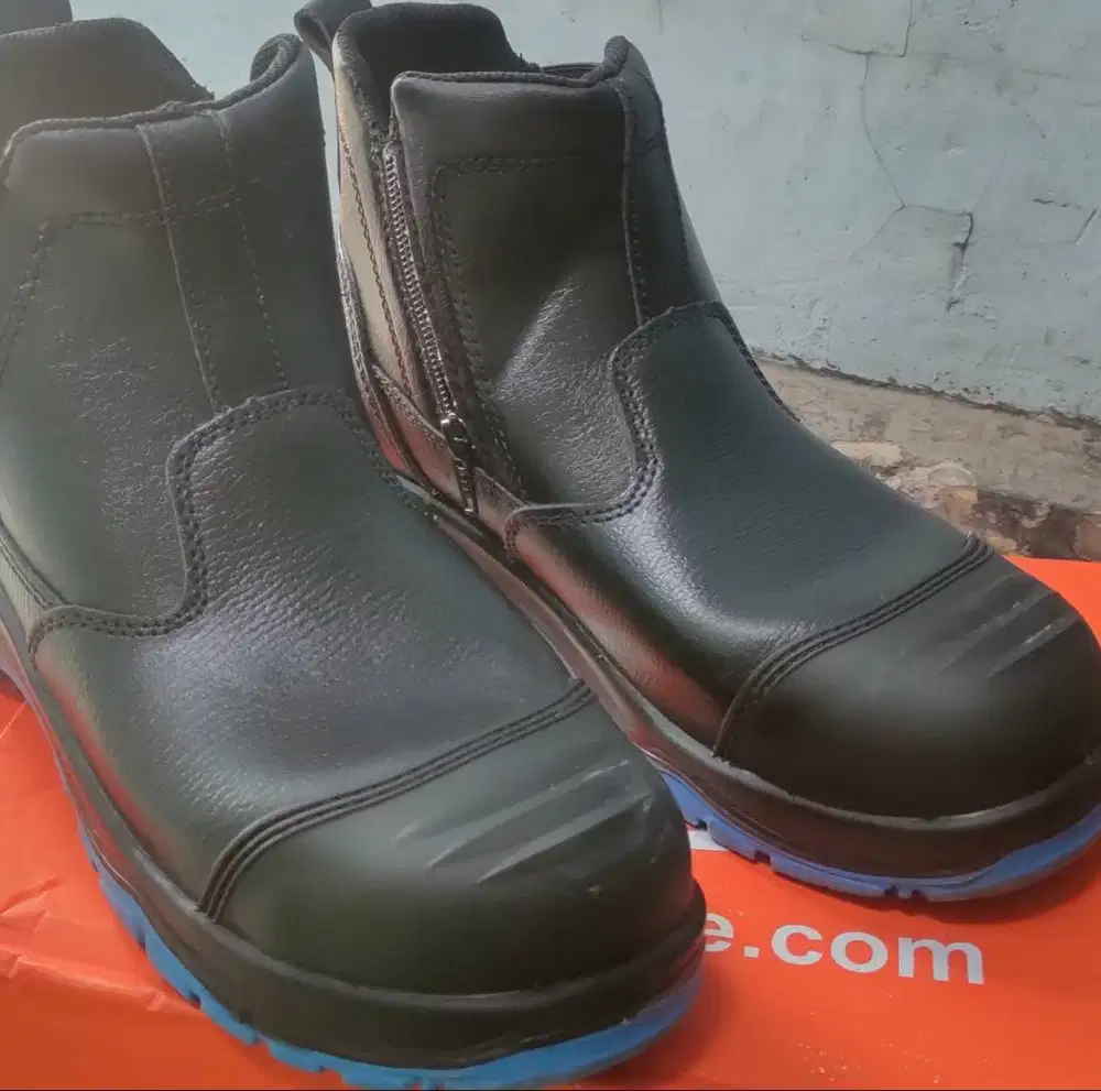 Sepatu Safety Dr. Shoes