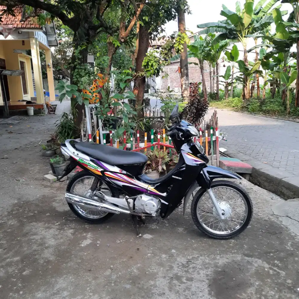 Honda karisma 2004 lengkap