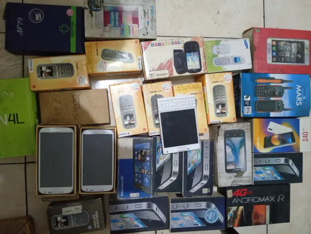 Jual aneka hp jadul bisa di norongkan