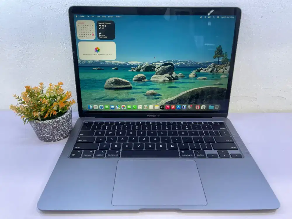 MacBook Air M1 13 2020
Chip M1, Ram 8Gb, SSD 128Gb
IOS Tahoe