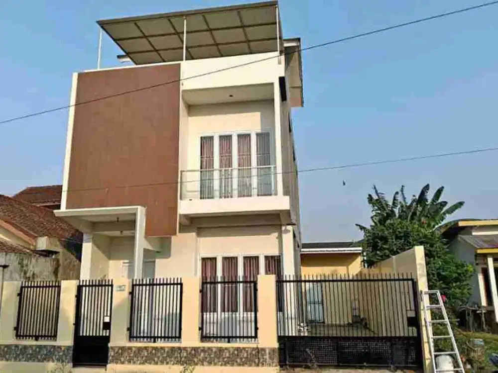 Rumah jl. Tut Wuri Handayani, Sukawinatan, Palembang