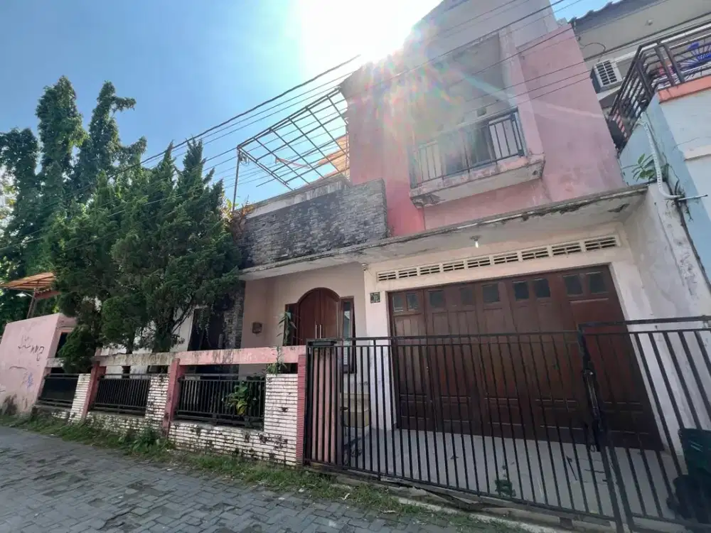 Dijual Rumah 2 Lantai Posisi Hook Lokasi di Utara Indoluxe Hotel