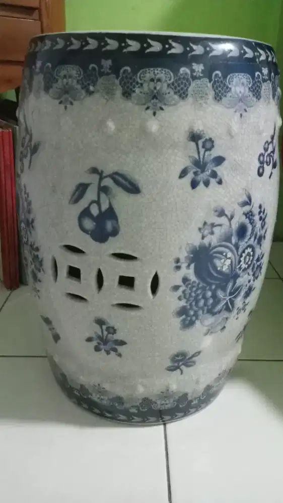 Kursi keramik Oriental