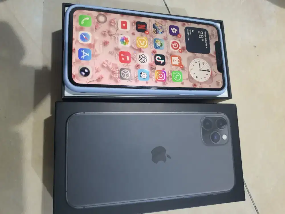Iphone 11 promax 256gb bh 77% lkp siap pakai