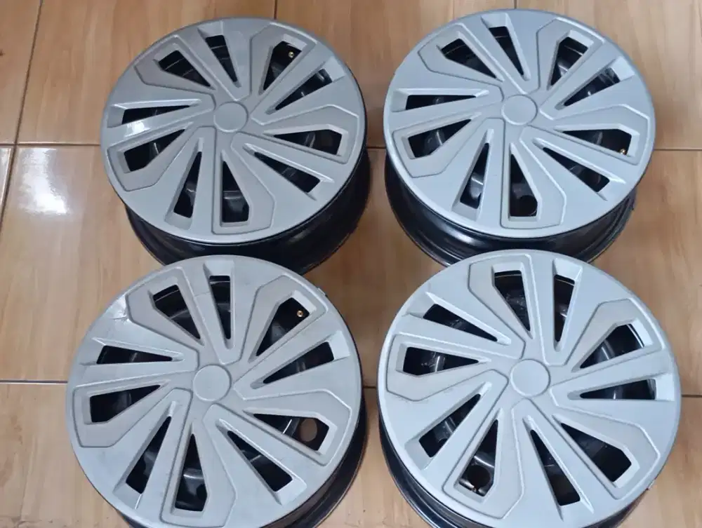 Velg kaleng dan Dop