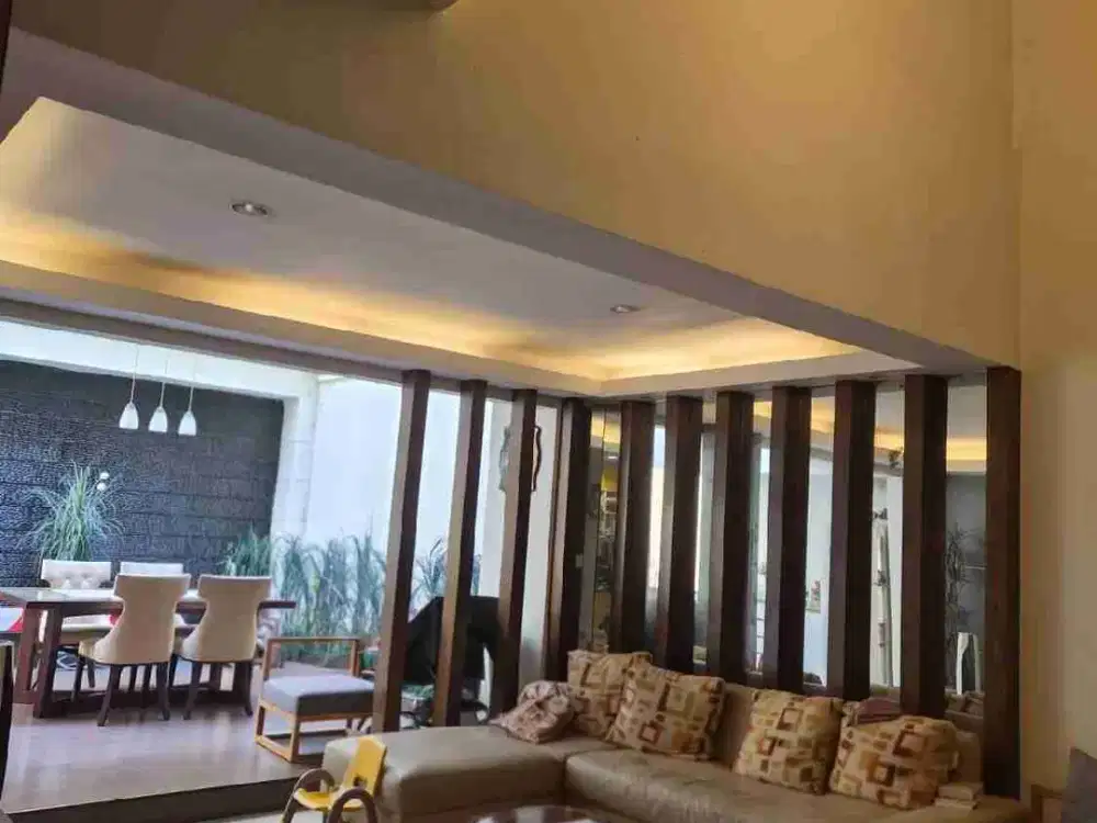 Dijual 
Town House CBD pluit 
(di dlm Emporium mall), nyaman dan besar .