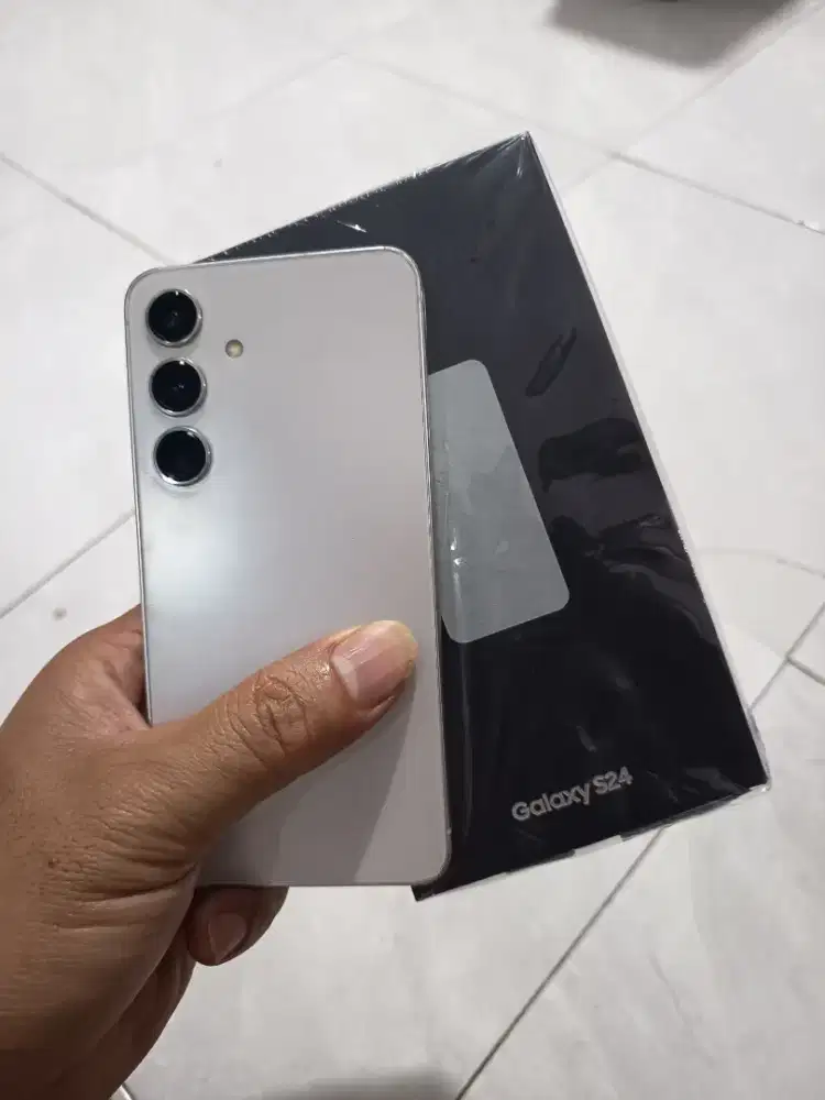 Samsung S24 basic 8/256GB lengkap full original masih garansi