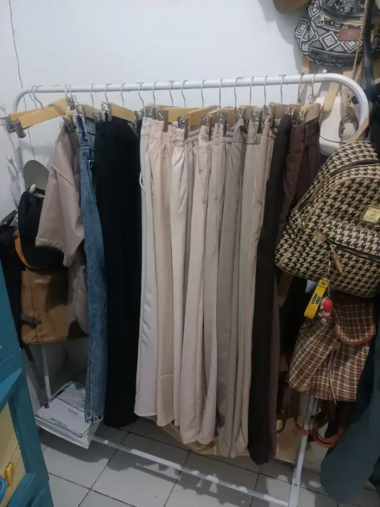 Jual cepat stand hanger