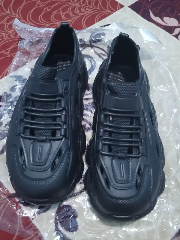 Sepatu Karet Ukuran 40 Baru