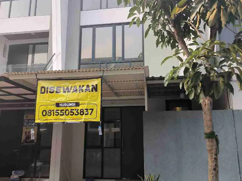 disewakan rumah 3 lantai kosongan minimalis di royal residen siap pakai ada 3 kt 2 km lokasi strategis