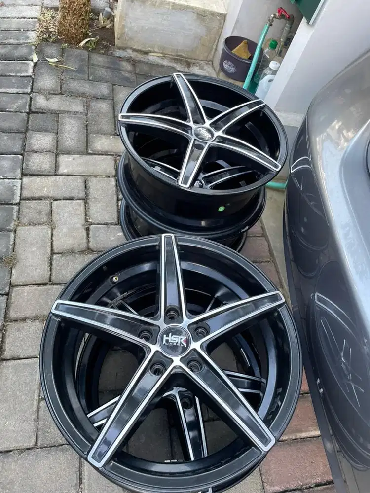 Monggo Velg bekas r 17