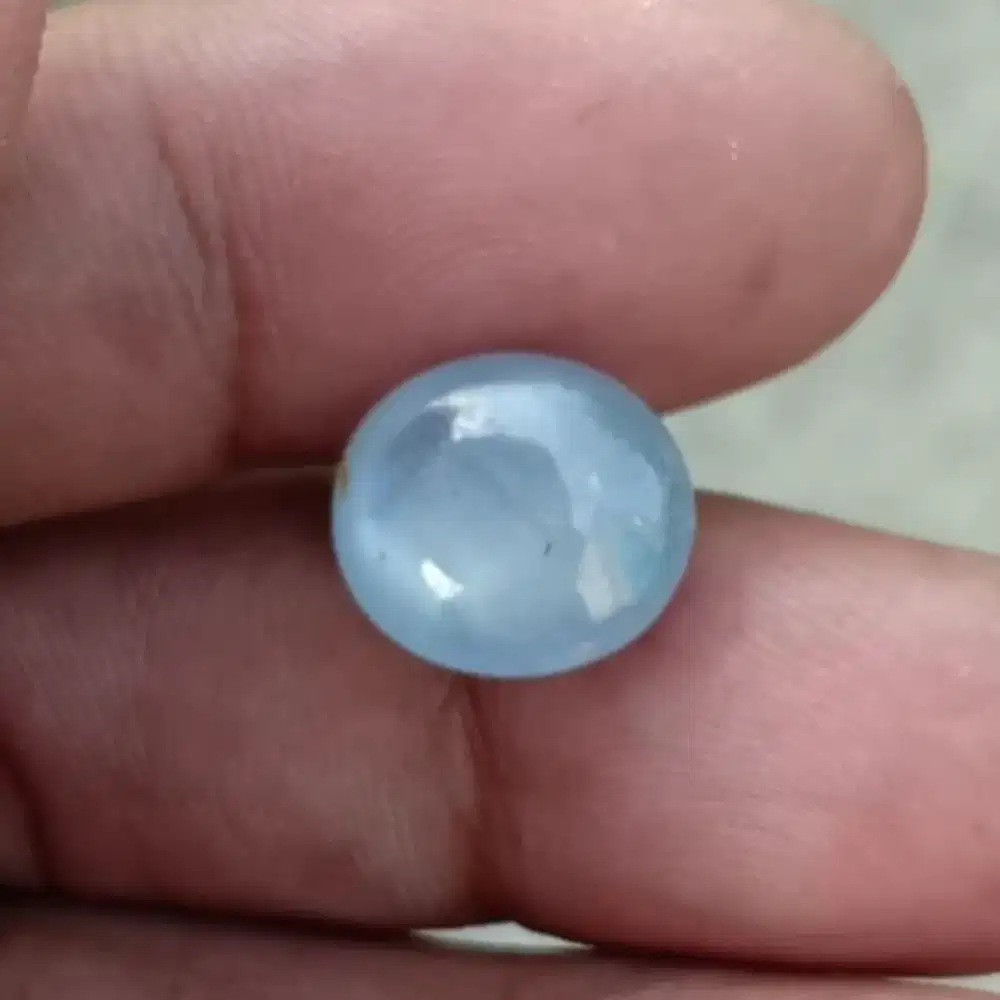 Natural star sapphire