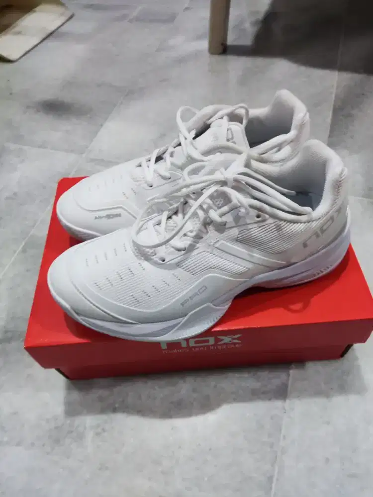 Sepatu padel NOX AT10 Pro series women or junior