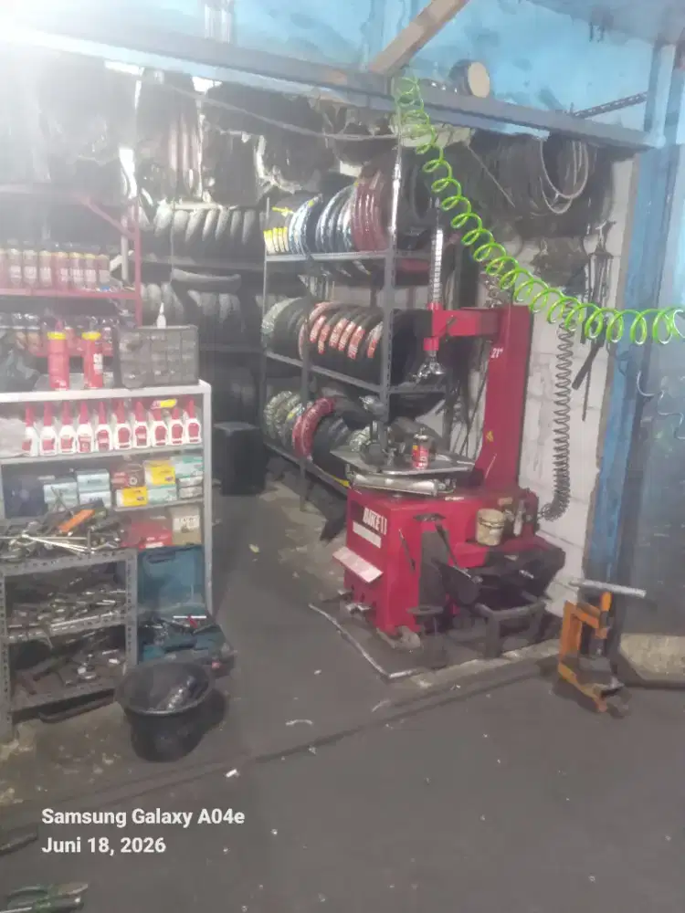 Mencari mekanik berpengalaman dibidang kelistrikan dan turun mesin